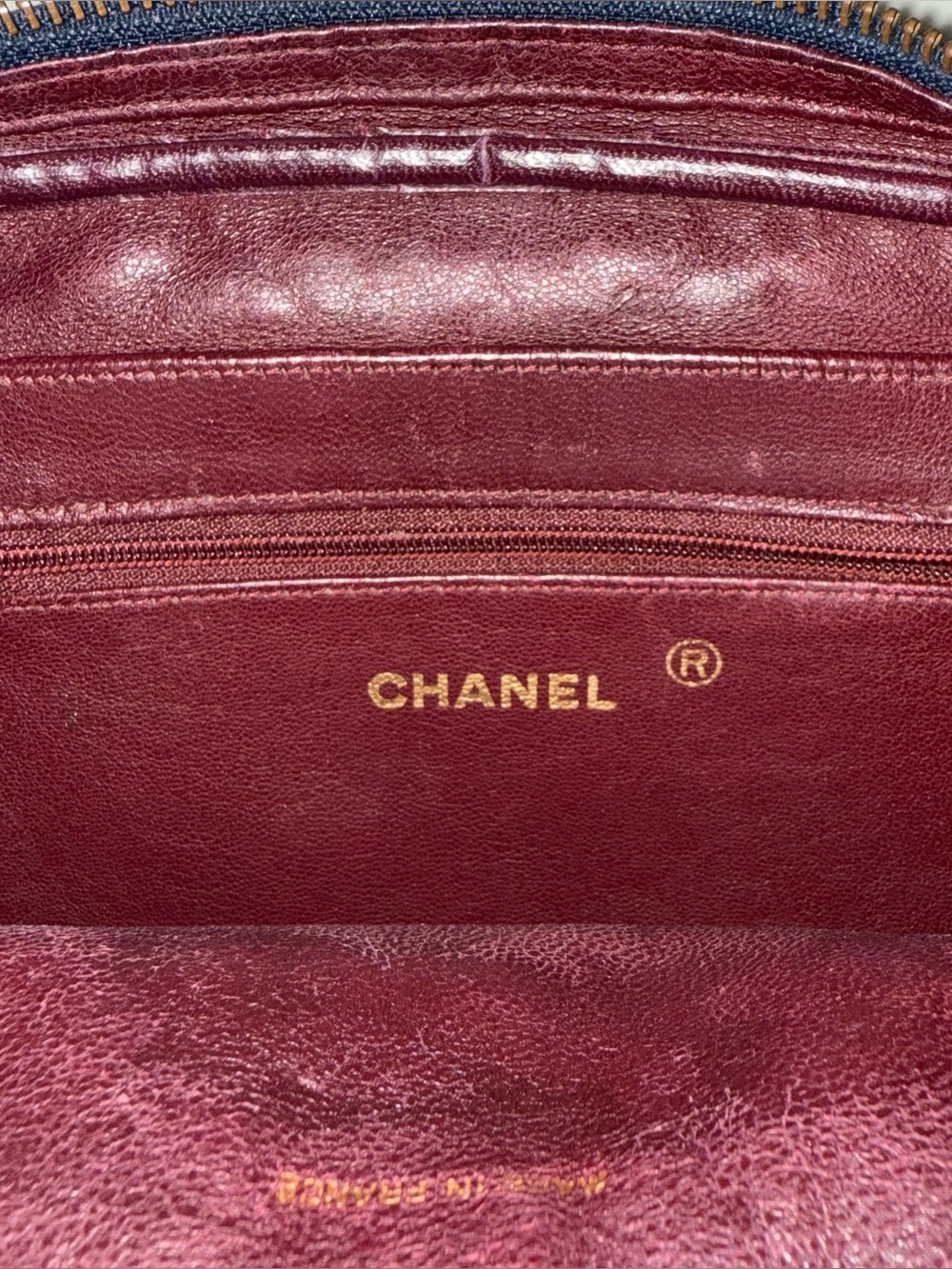 Authentic CHANEL CC Black Quilted Shoulder Camera Bag - Picture 9 of 11